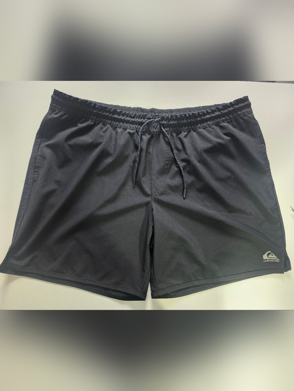 Quiksilver Men's Black Elastic Waist  Shorts